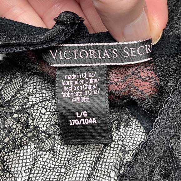 Victoria’s Secret Black Lace Bodysuit Plunge Neckline size Large - Picture 10 of 12